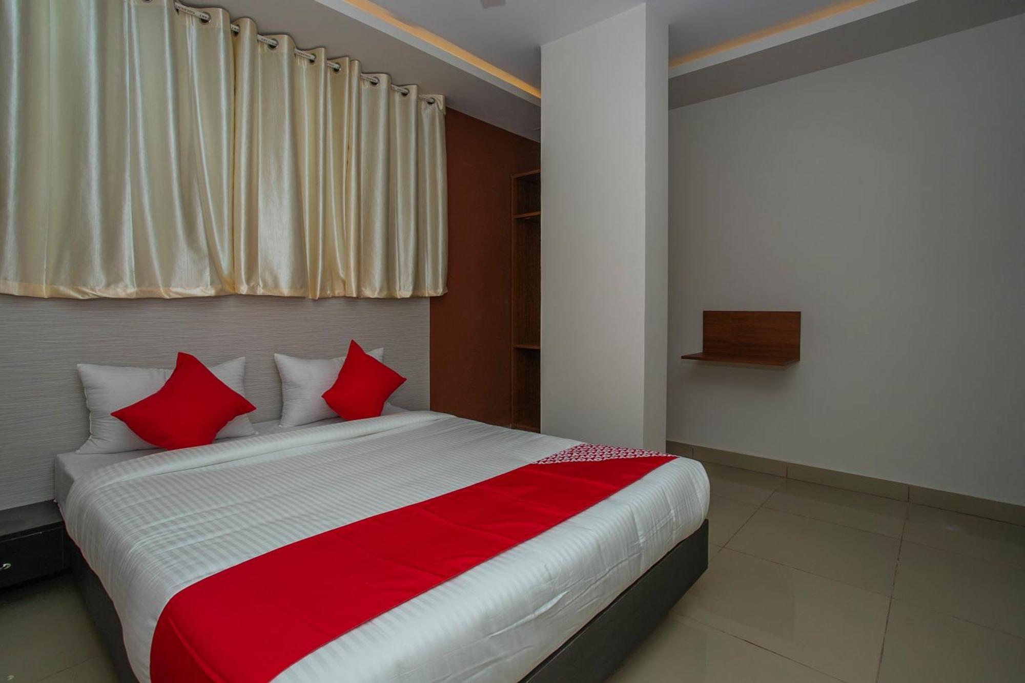 Hotel O Varcity Phi Premium Pavilion ,Above Hdfc Bank ,Near Anjaneya Temple Madiwala, Hosur Main R Bangalore Ngoại thất bức ảnh